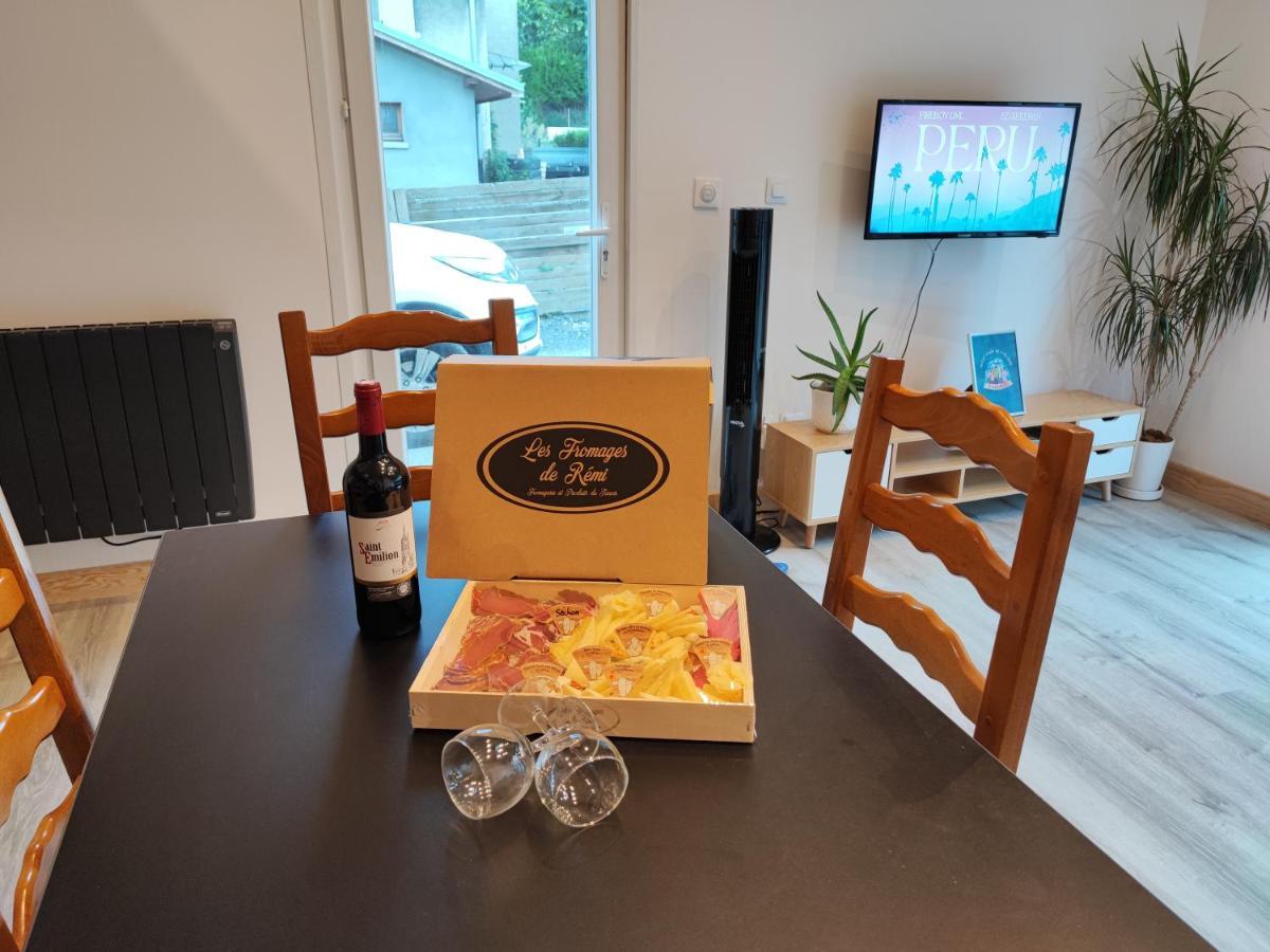 Petit Coin De Bonheur Studio Neuf Avec Terrasse Et Parking Prive A 5Mins Du Centre-Ville La Mure  Ngoại thất bức ảnh